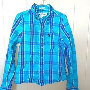 Boys dress shirt 👔 💙